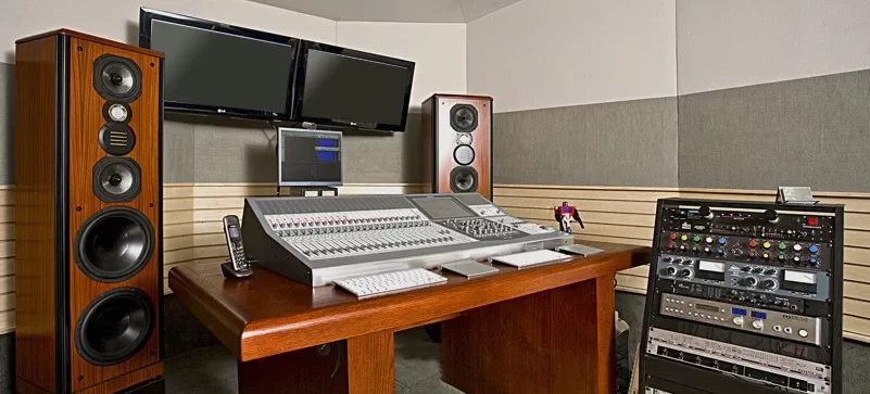 Ricardo Gutierrez's studio - Mastering Engineer with Legacy Audio Focus Speakers
